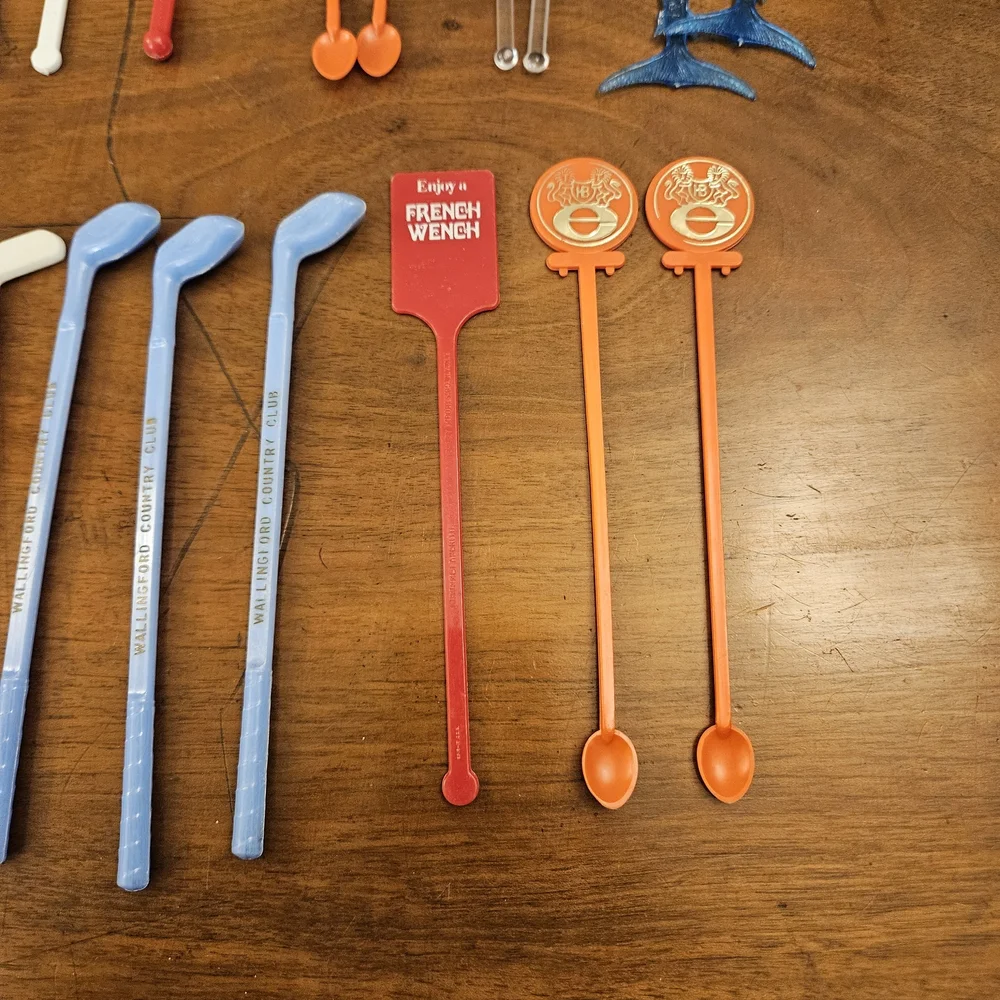 Lot of‎ 29 Vintage Plastic Swizzle Sticks Drink Stirrers Cocktail Advertising